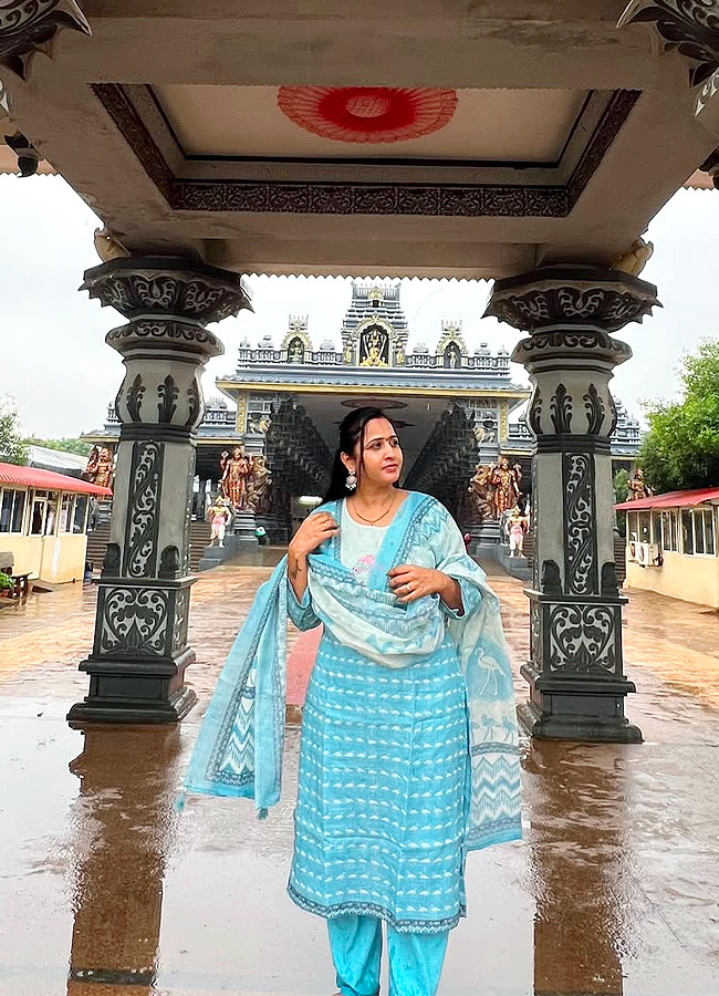 Anchor Lasya and Husband Manjunath Perform Srivari Seva Photos11