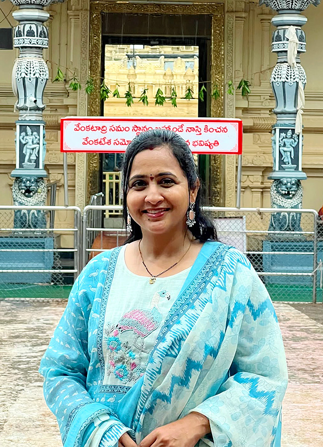 Anchor Lasya and Husband Manjunath Perform Srivari Seva Photos9