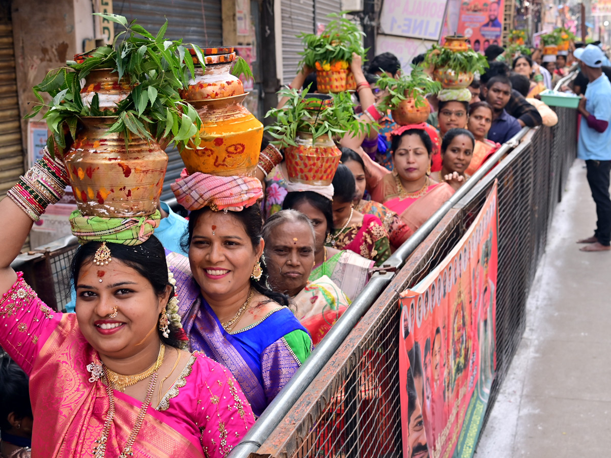 Secunderabad Ujjaini Mahankali Bonalu Photos11