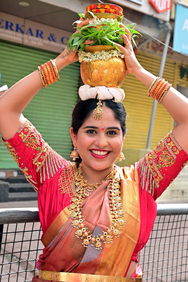 Secunderabad Ujjaini Mahankali Bonalu Photos39
