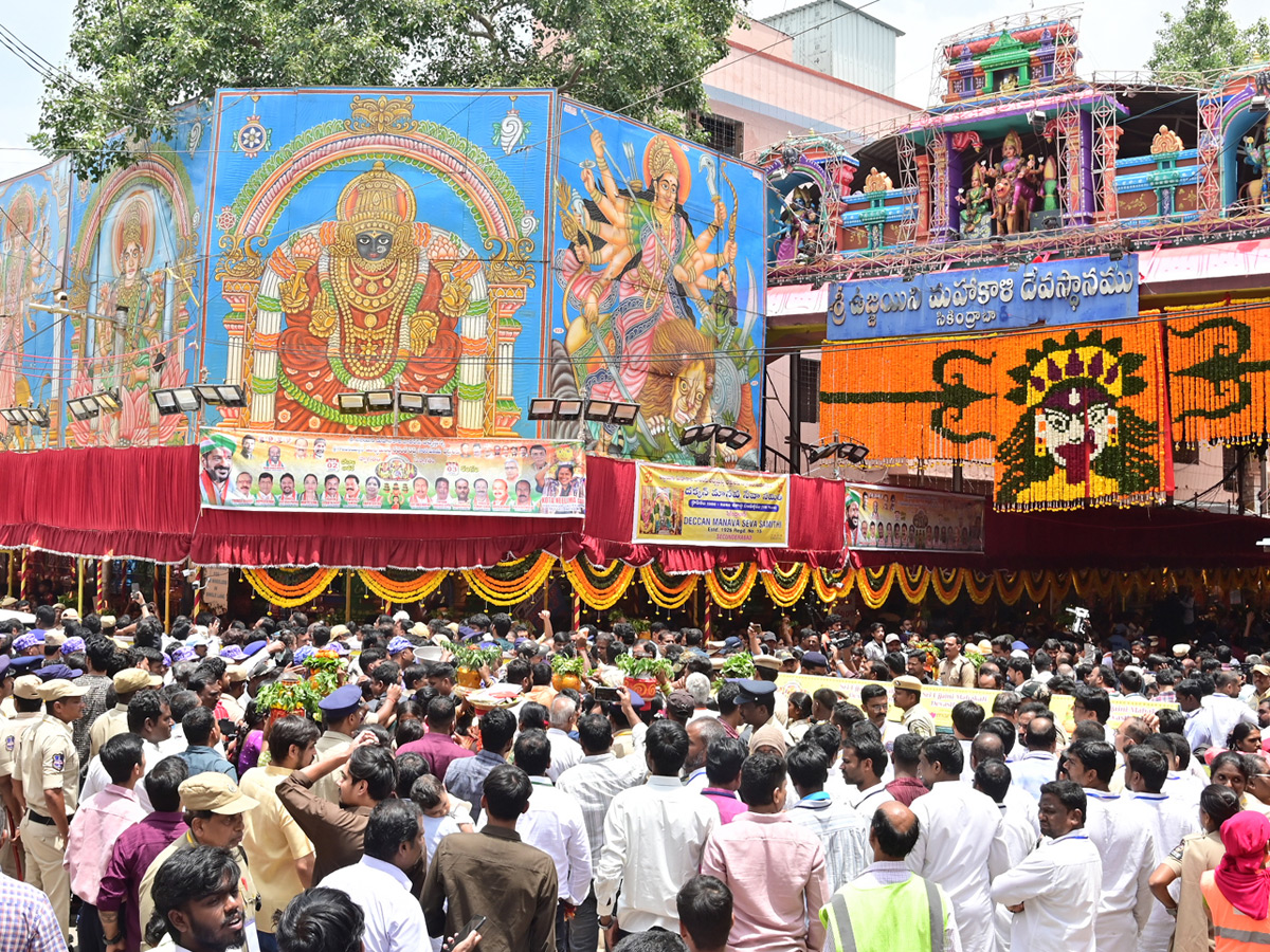 Secunderabad Ujjaini Mahankali Bonalu Photos17