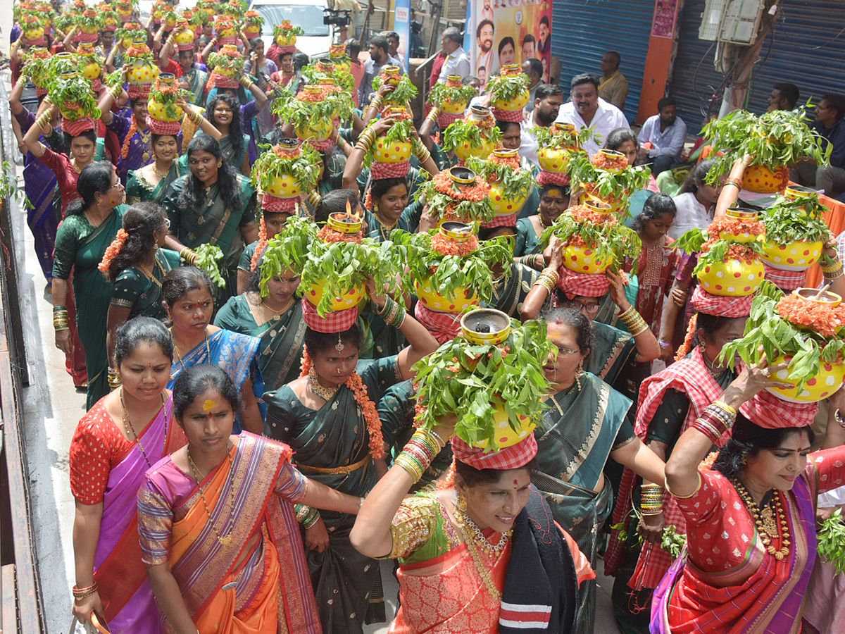 Secunderabad Ujjaini Mahankali Bonalu Photos26