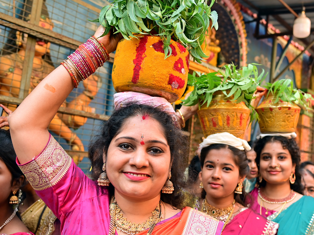 Secunderabad Ujjaini Mahankali Bonalu Photos8