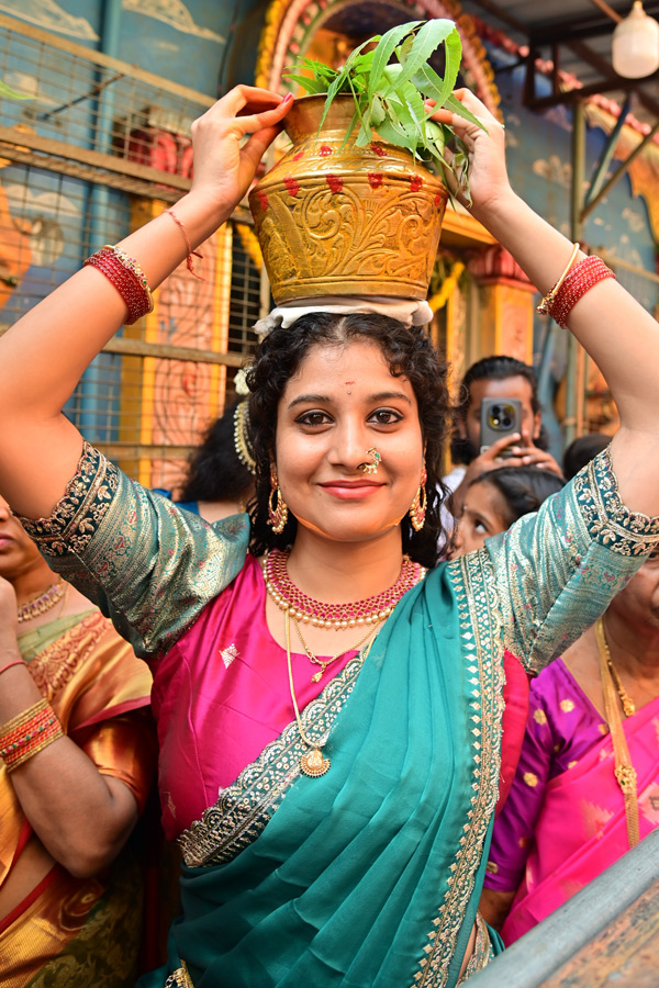 Secunderabad Ujjaini Mahankali Bonalu Photos36