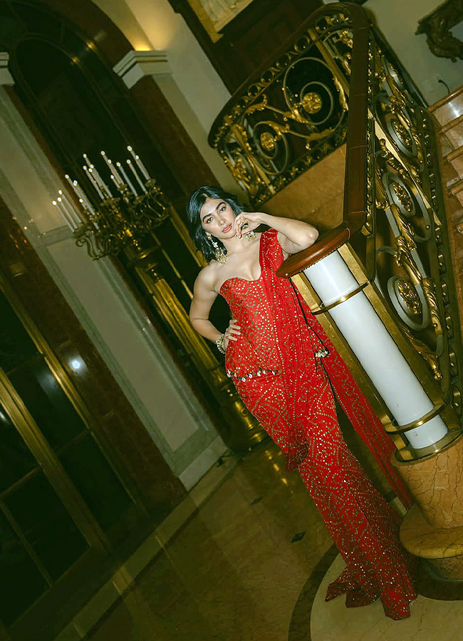 Pooja Hegde Stuns in a Gorgeous Look Photos4