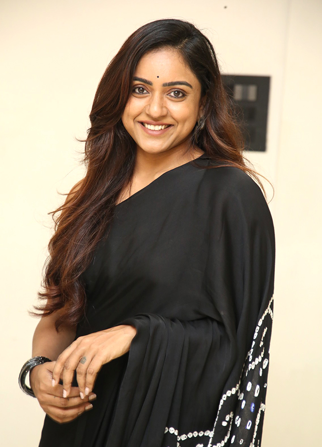 Actress Vithika Sheru Glam Stills From Dharmasthala Niyojakavargam2