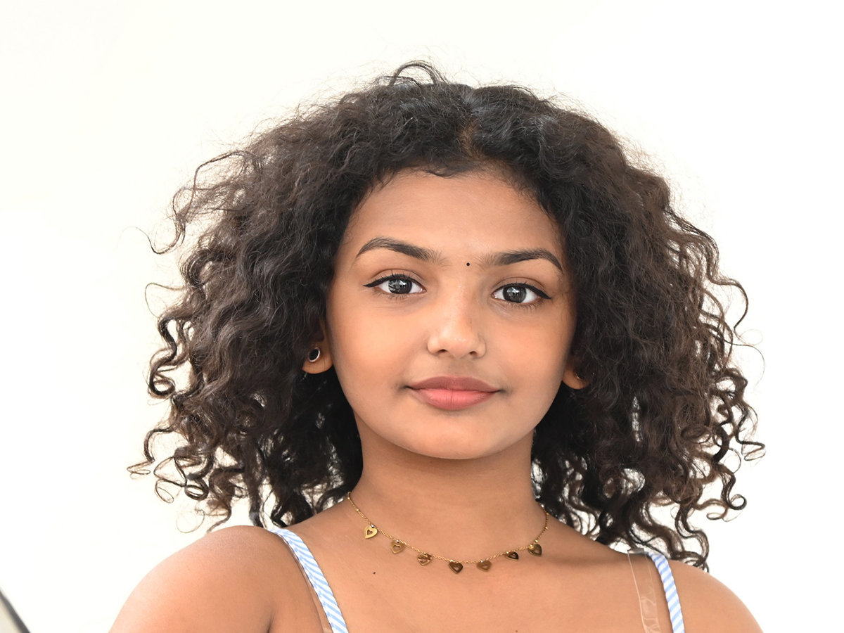 irumudi movie child artist Nakshathra special photos2