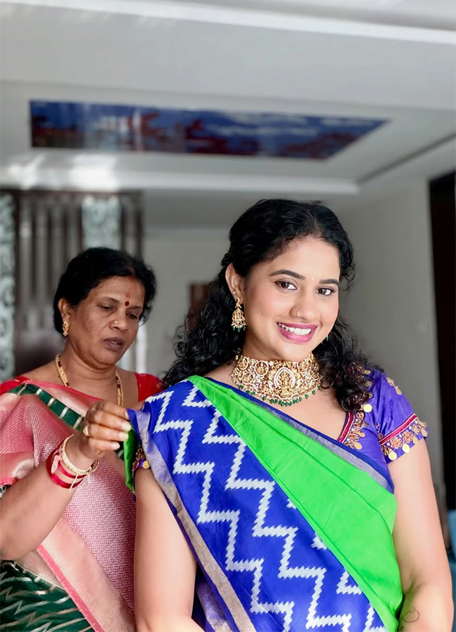 Bigg Boss beauty Kirrak Seetha performing Varalakshmi Vratam11