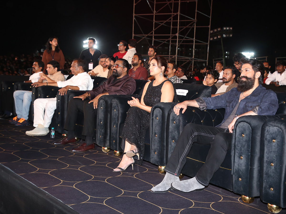 Toxic Pre Release Event in Hyderabad HD Photos29