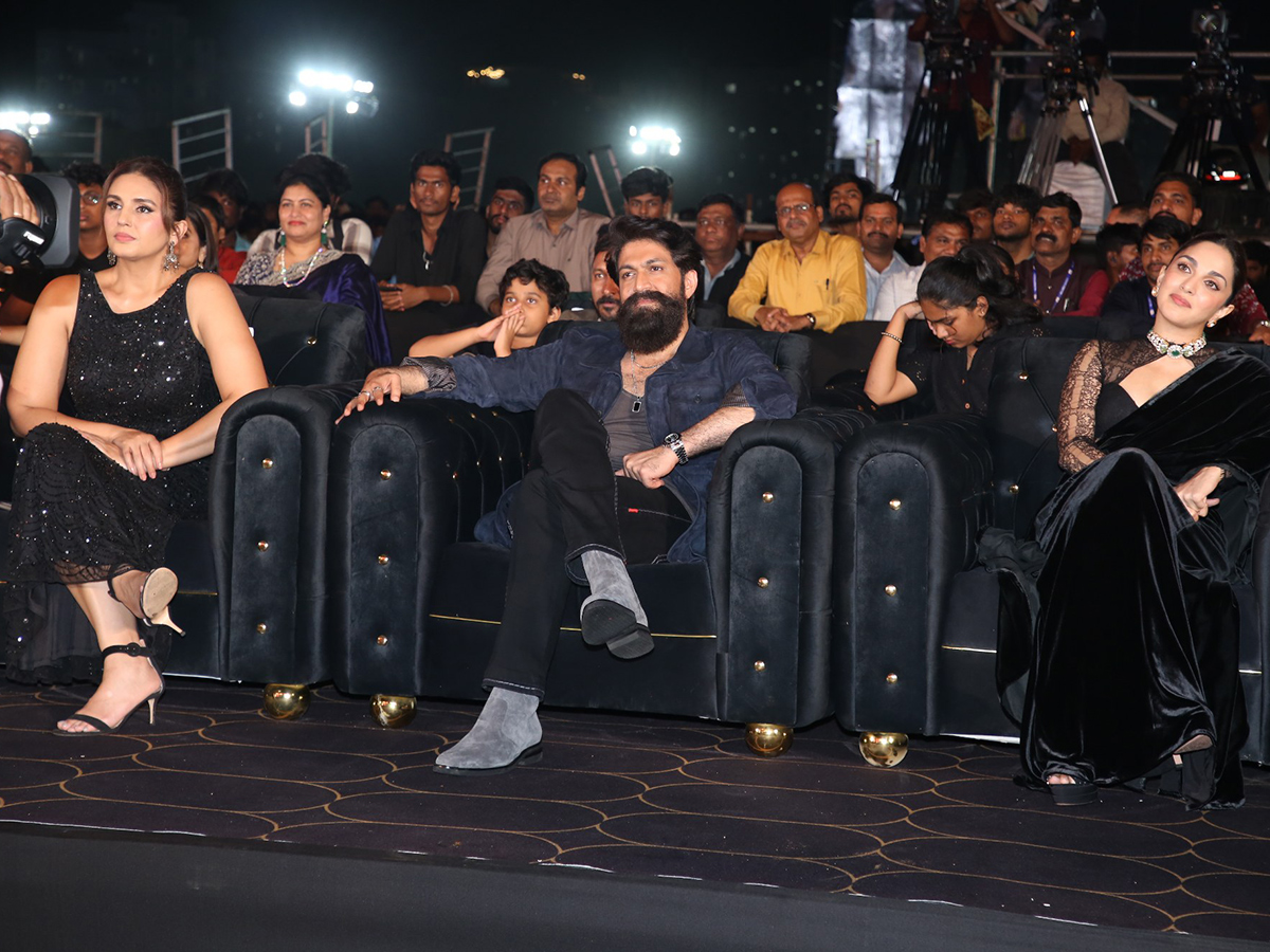 Toxic Pre Release Event in Hyderabad HD Photos3