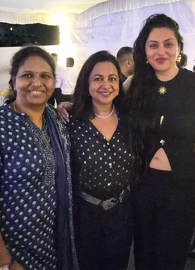 radhika sarathkumar birthday celebration 2026 viral photos10