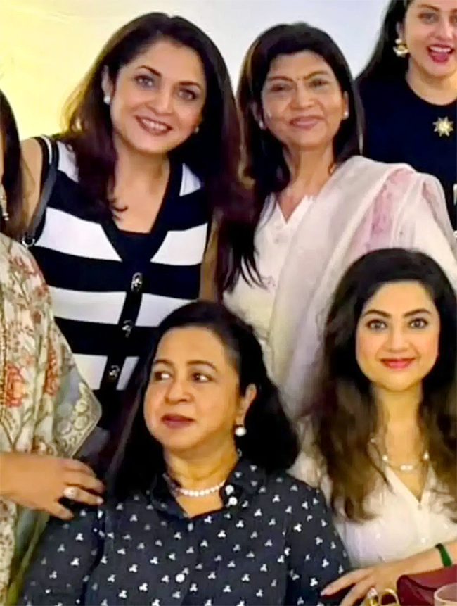 radhika sarathkumar birthday celebration 2026 viral photos14