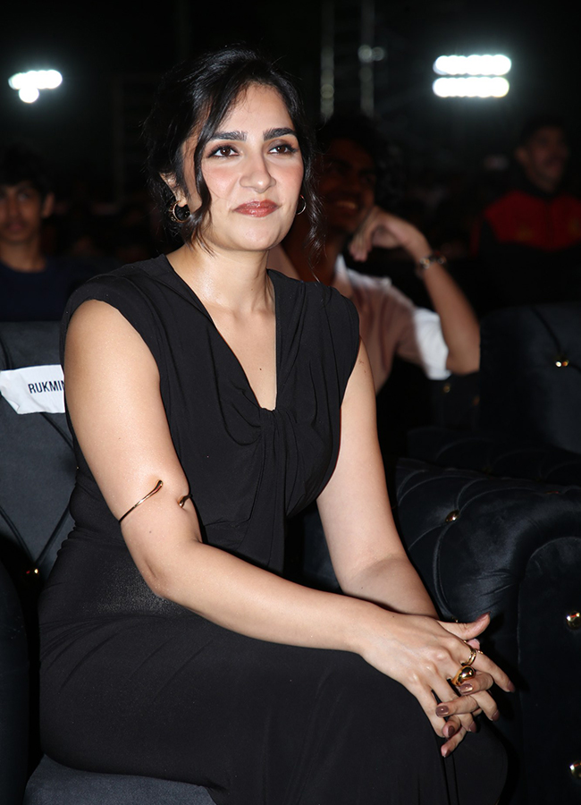 Actress Rukmini Vasanth Toxic Movie Pre Release Event4