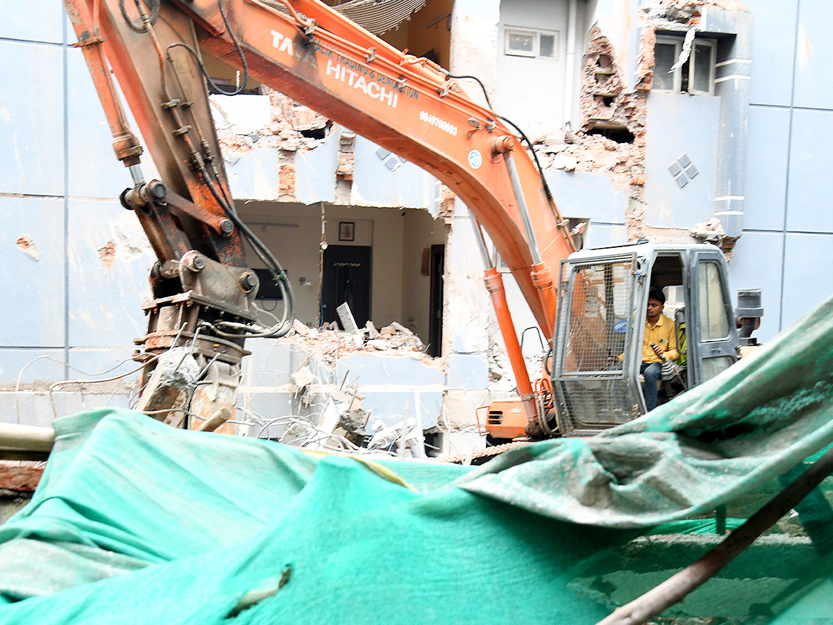 HYDRA Takes Action in Anjaiah Nagar.. (Photos)6