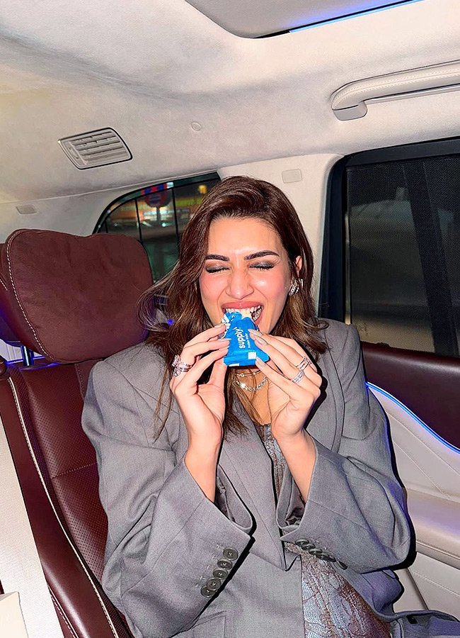Kriti Sanon’s Happy Moments (Photos)7