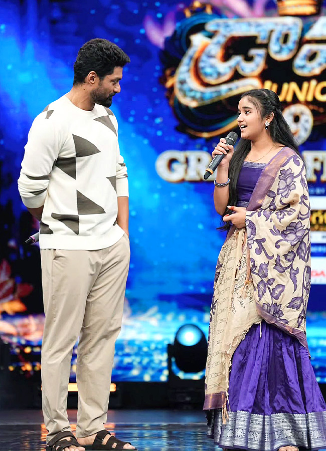 Back Together on the Same Stage After All These Years Photos9