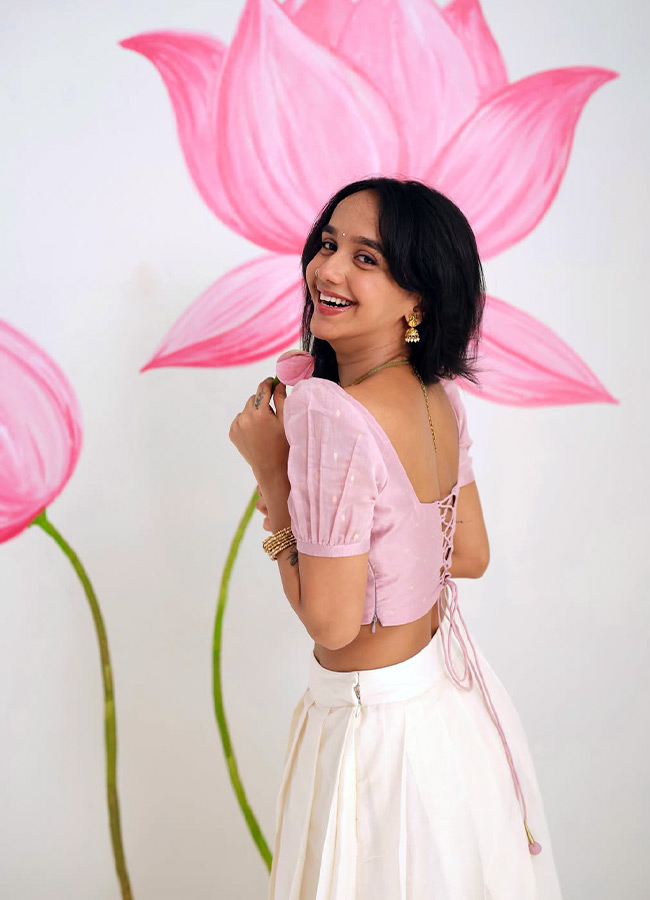 Anagha Maya Ravi Shines in Stunning Beauty Photos15