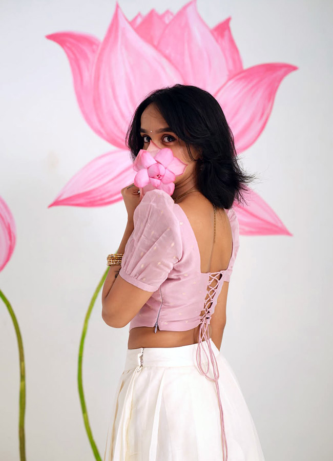Anagha Maya Ravi Shines in Stunning Beauty Photos2