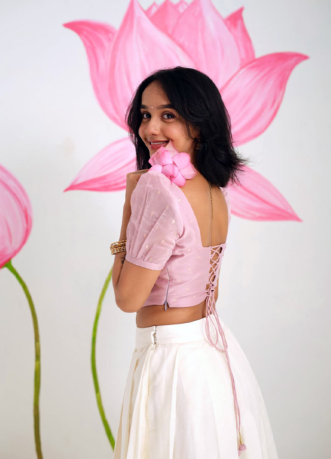 Anagha Maya Ravi Shines in Stunning Beauty Photos5