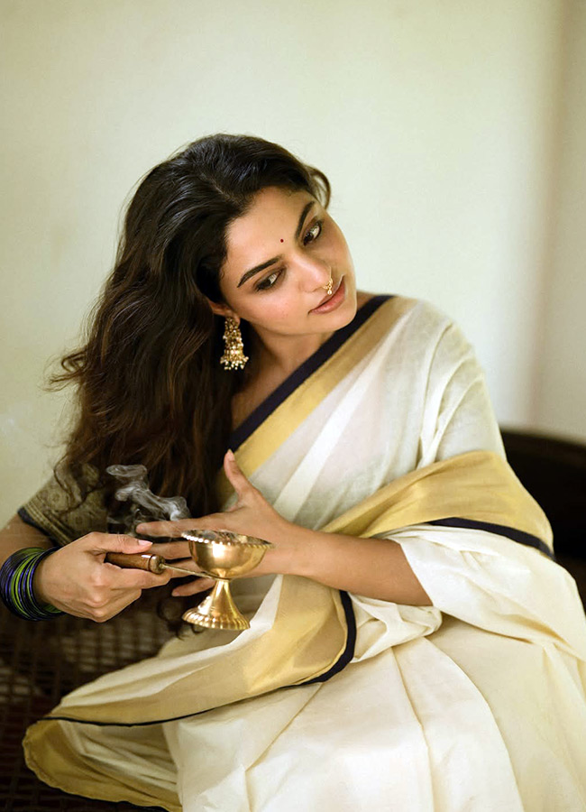 Onam Special Here How Nikhila Looks Photos2