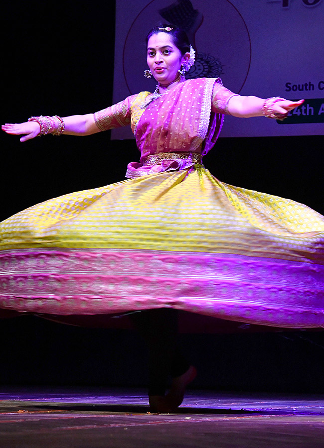  Mesmerizing Dance Performance (Photos)15