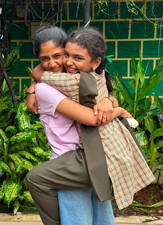irumudi movie Gayatri Beautiful HD Photos20