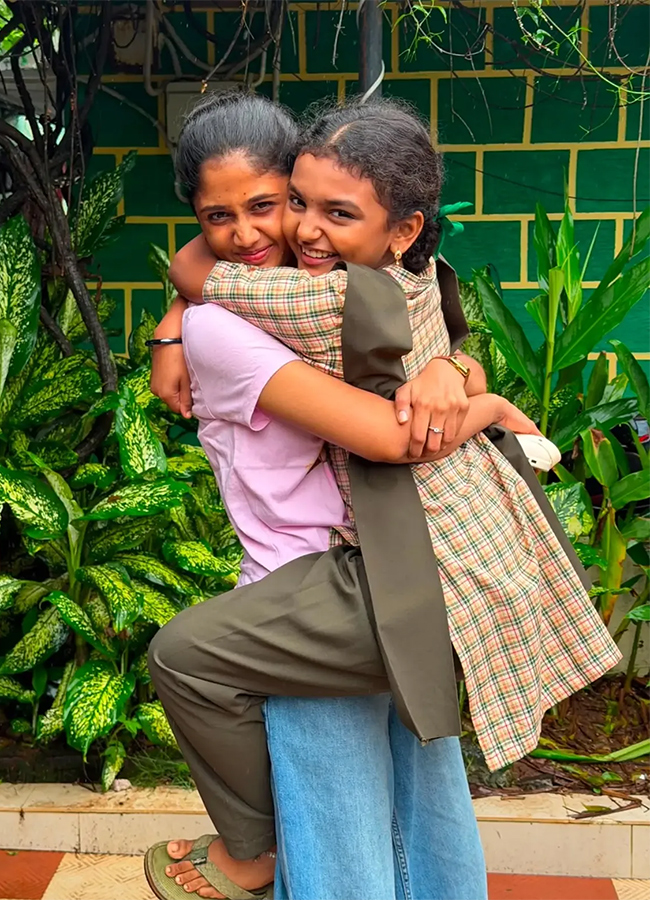 irumudi movie Gayatri Beautiful HD Photos21
