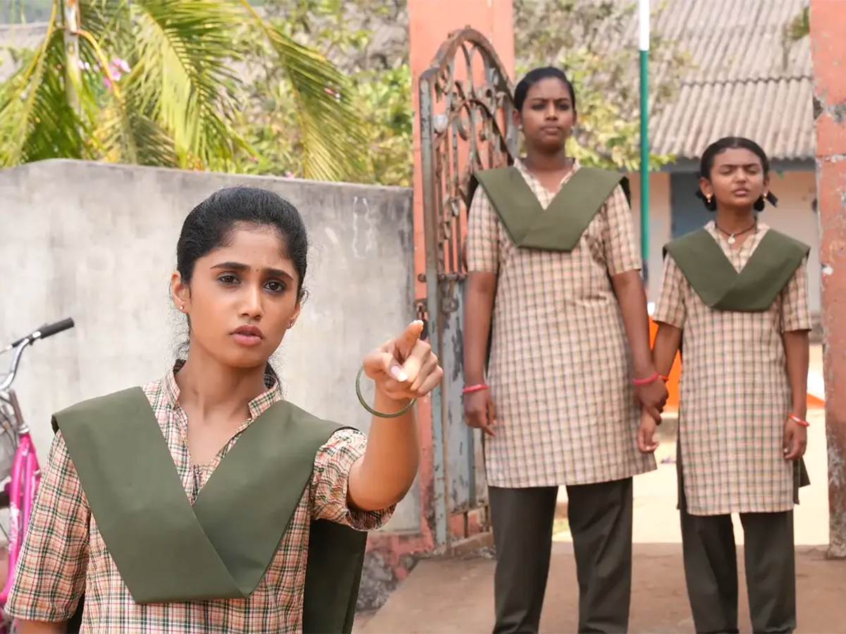 irumudi movie Gayatri Beautiful HD Photos25