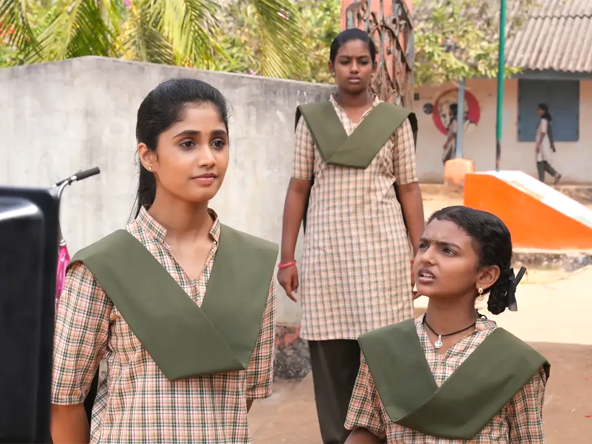 irumudi movie Gayatri Beautiful HD Photos3