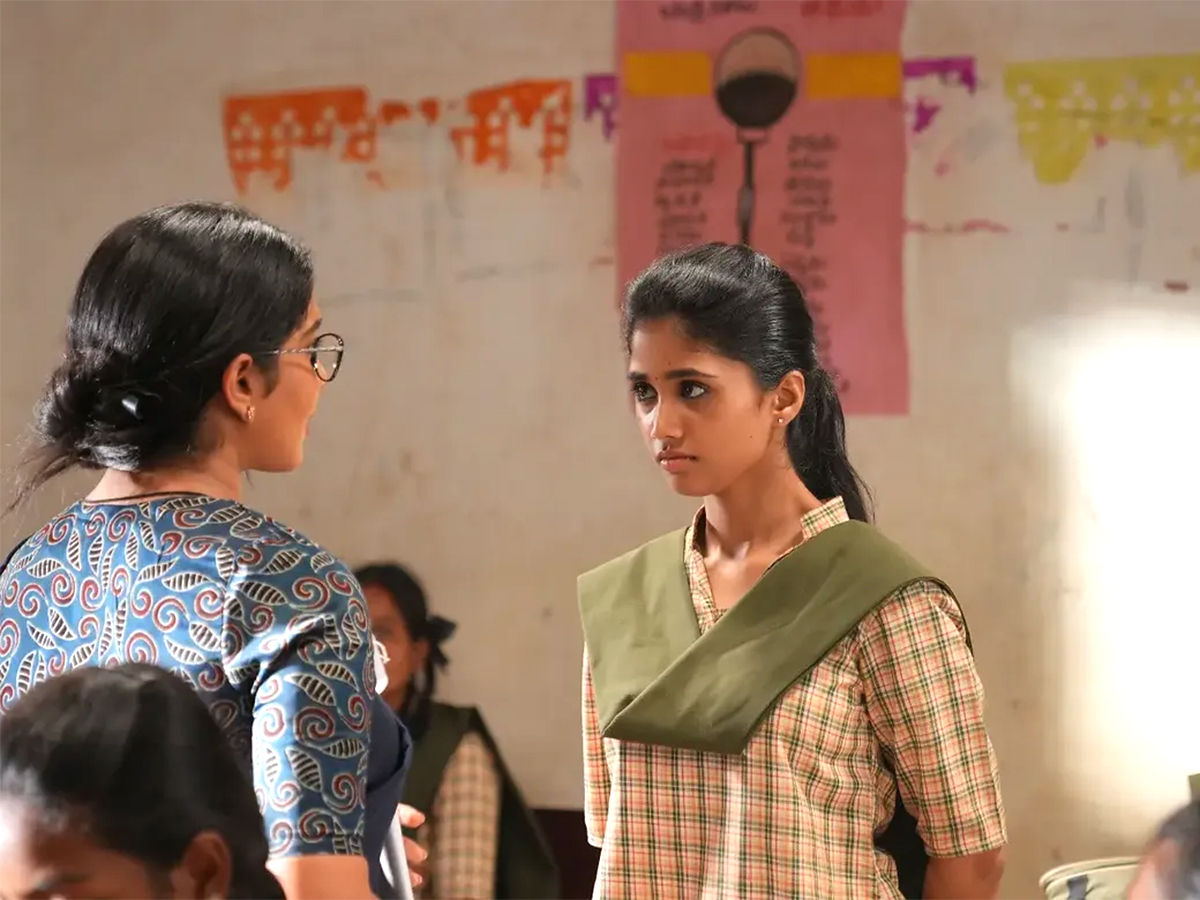 irumudi movie Gayatri Beautiful HD Photos4