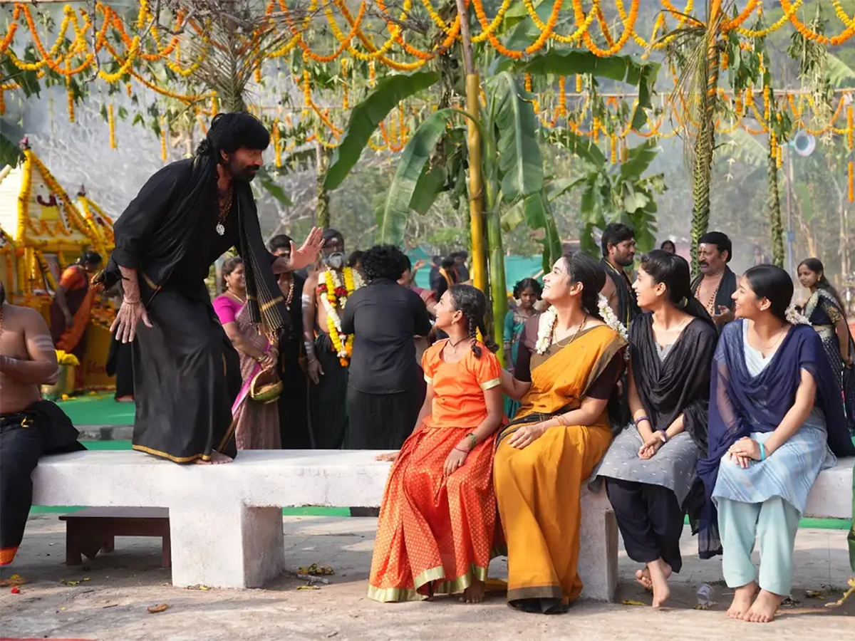irumudi movie Gayatri Beautiful HD Photos5