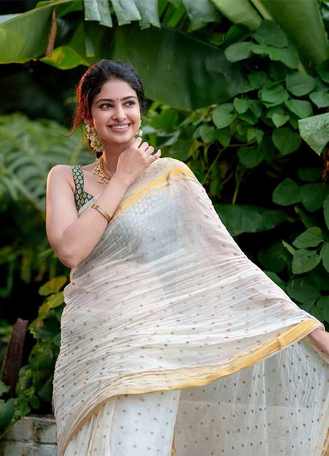 Actress Manasa Varanasi Onam Festival 2026 Special Photos5