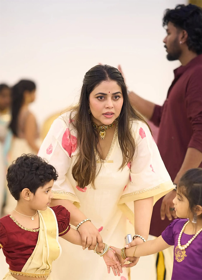 Actress Poorna Onam Celebrations Viral Photos11