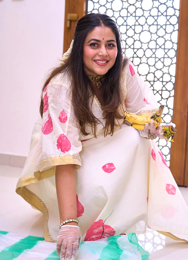 Actress Poorna Onam Celebrations Viral Photos2