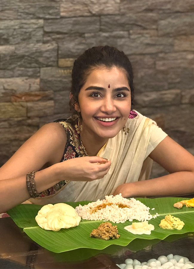 Anupama Parameswaran Onam Celebrations Viral Photos7