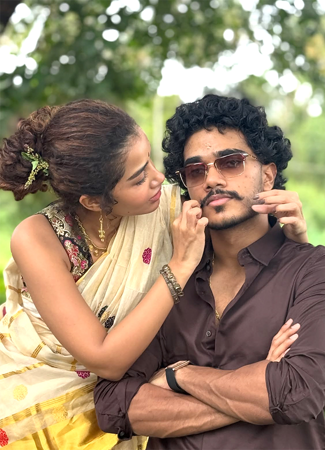 Anupama Parameswaran Onam Celebrations Viral Photos9