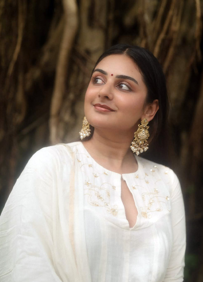 Onam Special Malayalam Beauties Shining Bright Photos16