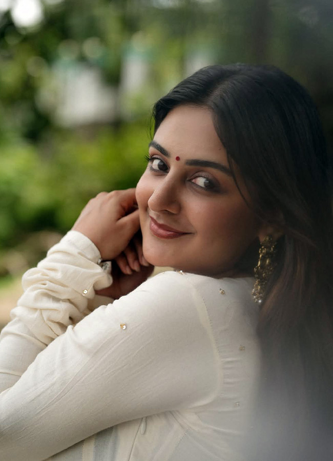 Onam Special Malayalam Beauties Shining Bright Photos17