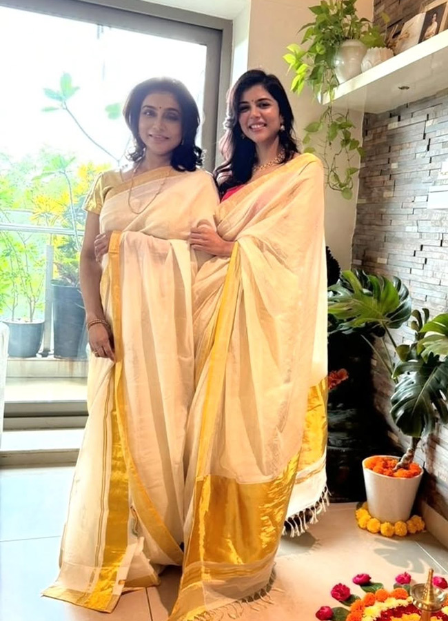 Onam Special Malayalam Beauties Shining Bright Photos20