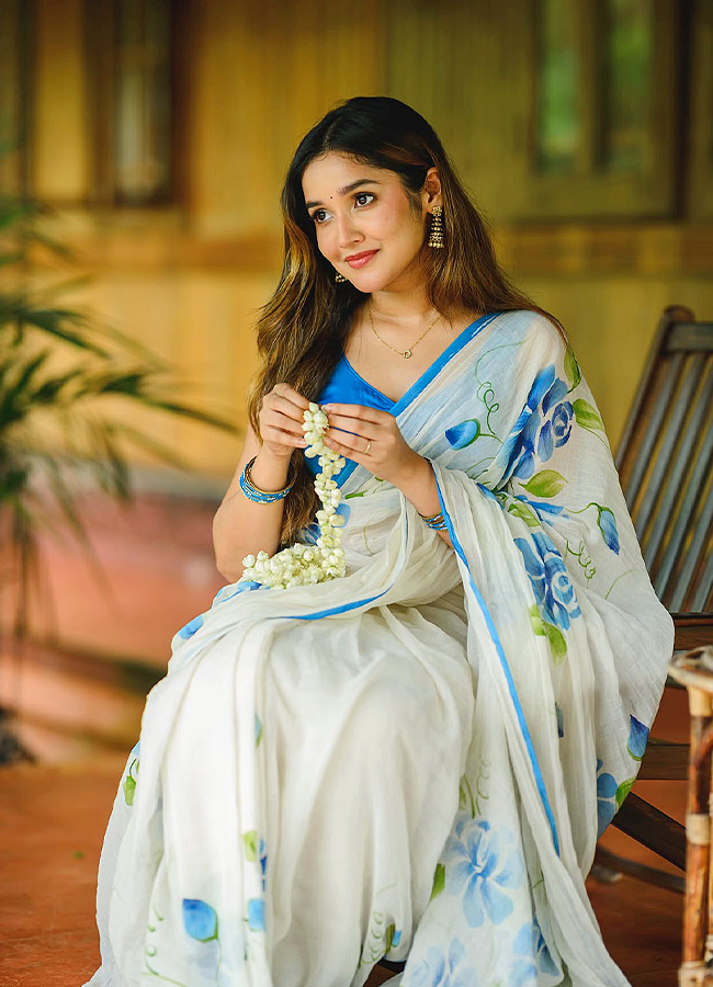 Onam Special Malayalam Beauties Shining Bright Photos3