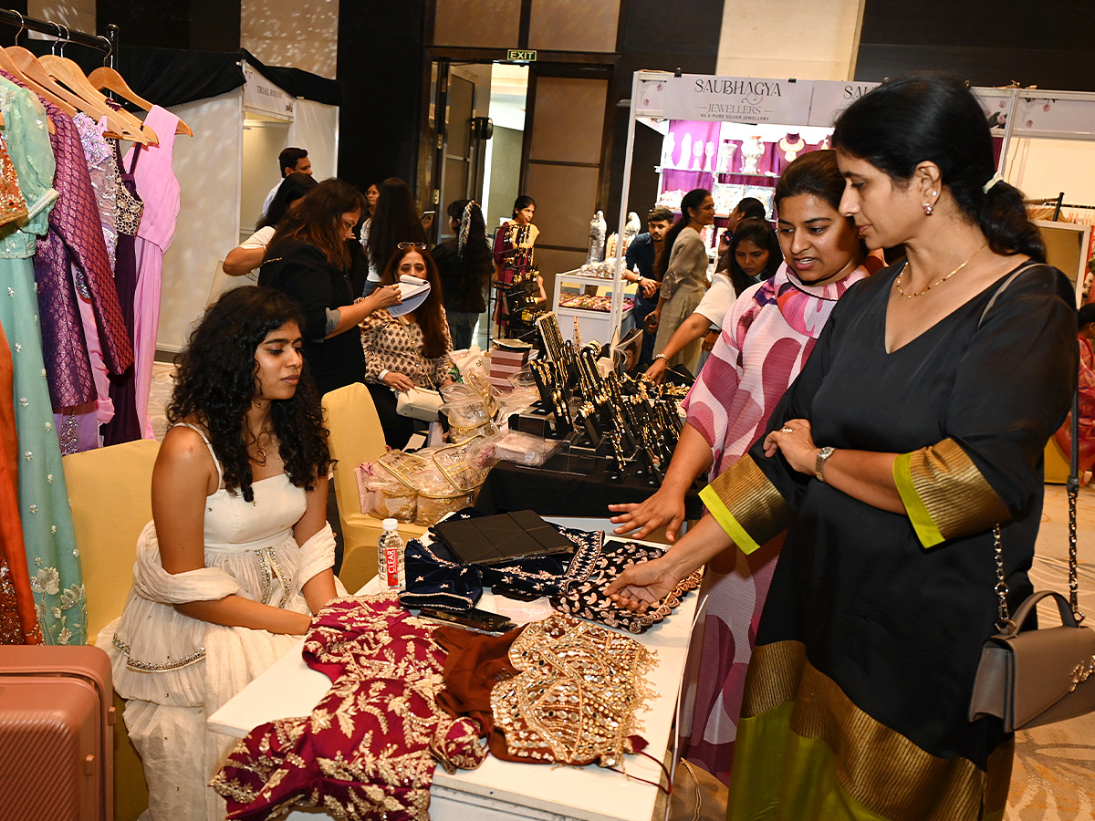 A Luxury Touch to Traditional Artistry Photos7