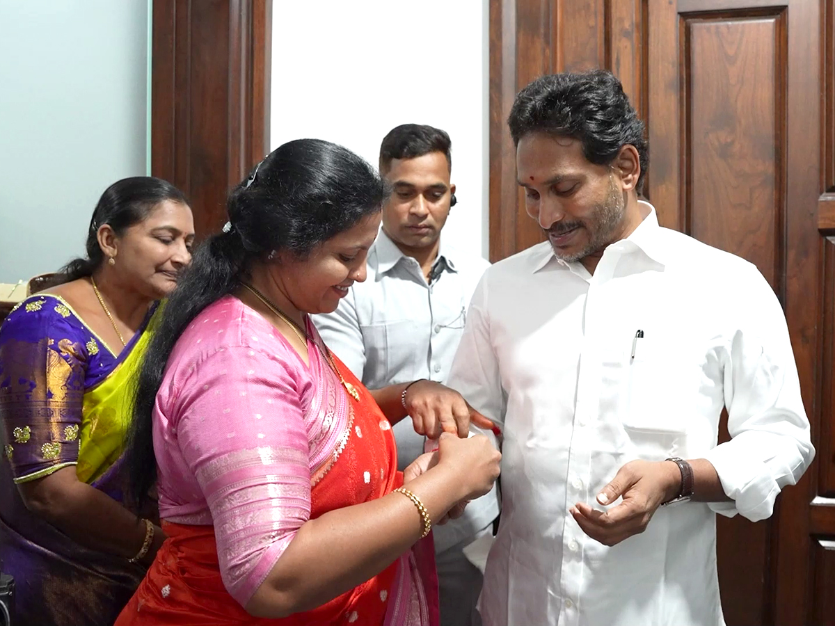 YSRCP Women Leaders Tied Rakhi To YS Jagan At Tadepalli Office Photos12
