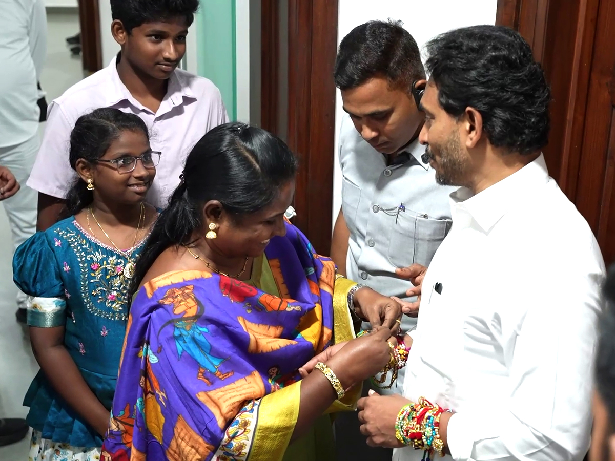 YSRCP Women Leaders Tied Rakhi To YS Jagan At Tadepalli Office Photos32