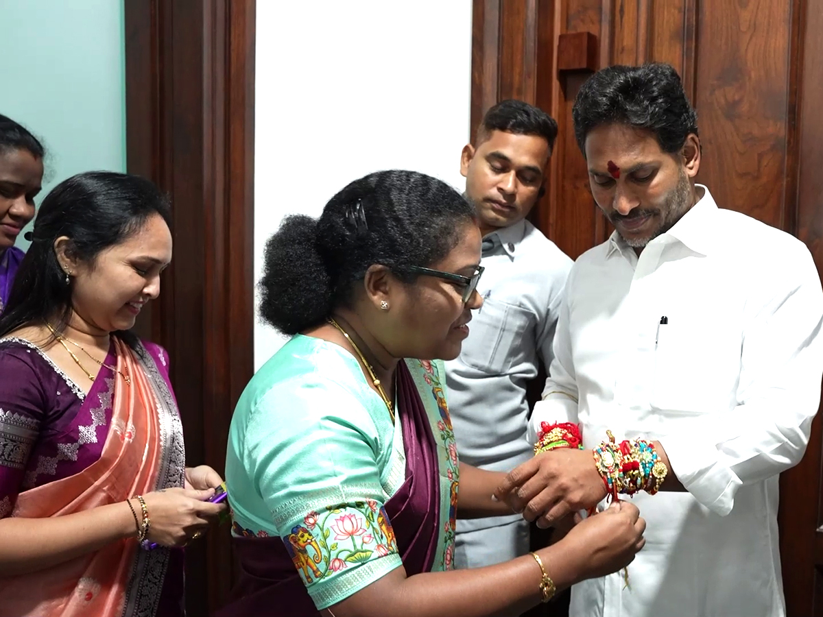 YSRCP Women Leaders Tied Rakhi To YS Jagan At Tadepalli Office Photos39
