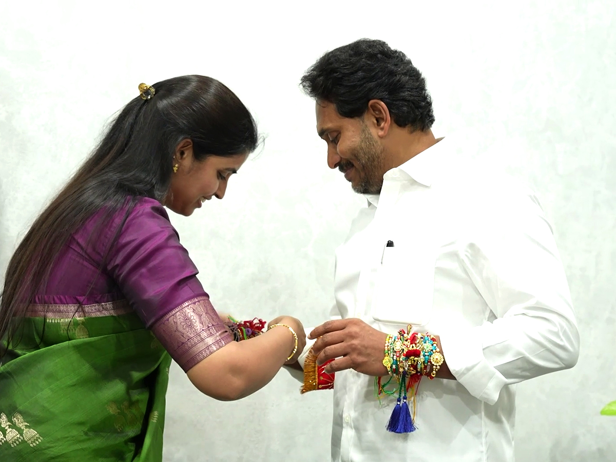 YSRCP Women Leaders Tied Rakhi To YS Jagan At Tadepalli Office Photos5