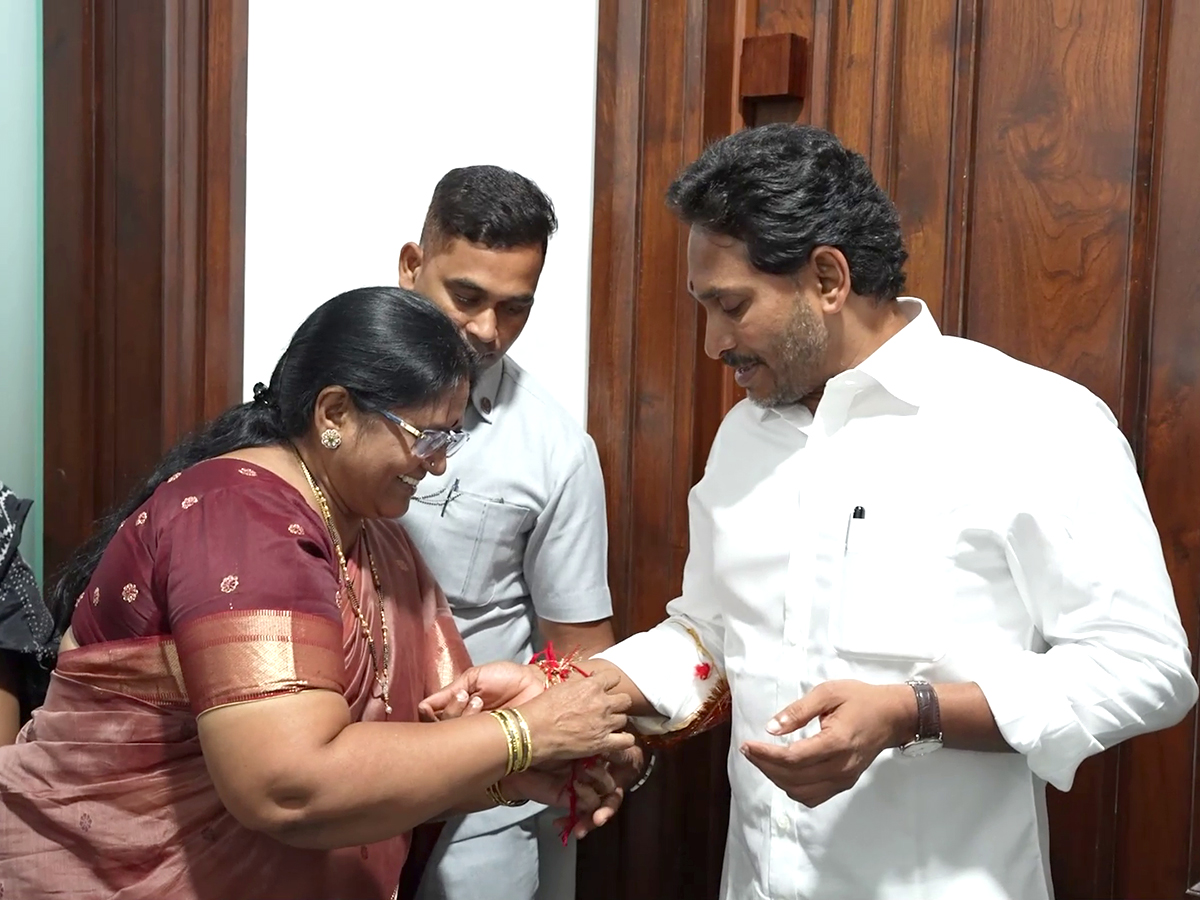 YSRCP Women Leaders Tied Rakhi To YS Jagan At Tadepalli Office Photos15