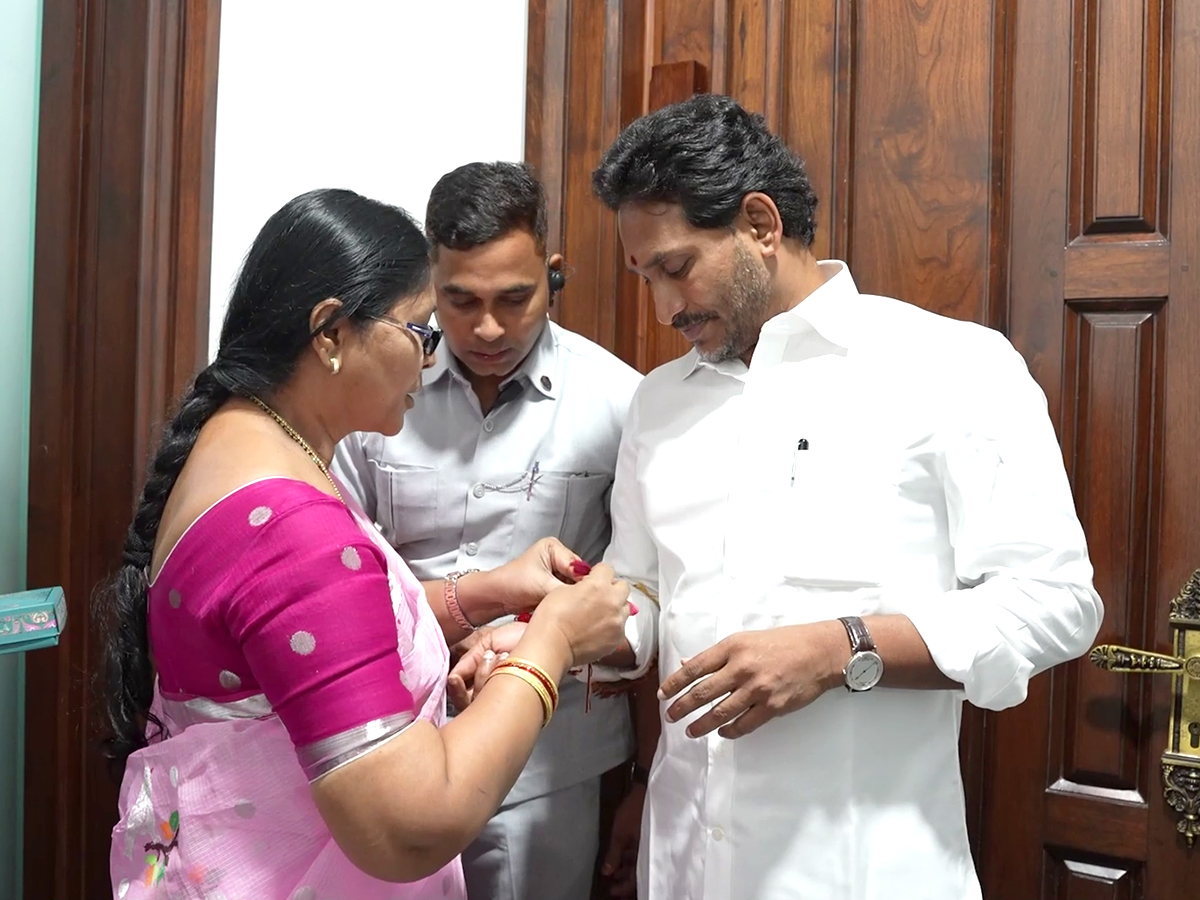 YSRCP Women Leaders Tied Rakhi To YS Jagan At Tadepalli Office Photos18
