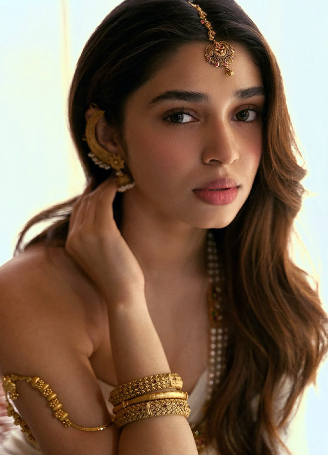 Kriti Shetty Steals the Spotlight at Kerala Onam Celebrations Photos10