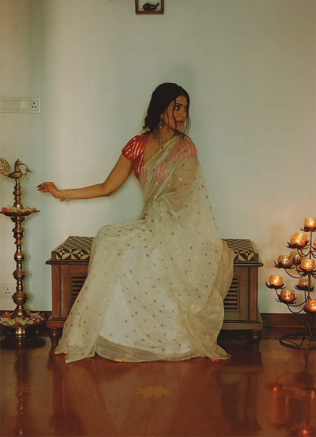 Malavika Mohanan Onam Celebrations 2026 Viral Photos17
