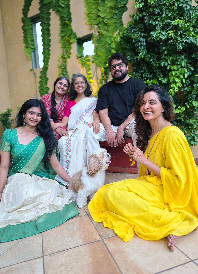 Manju Warrier Stuns in Traditional Attire Photos6